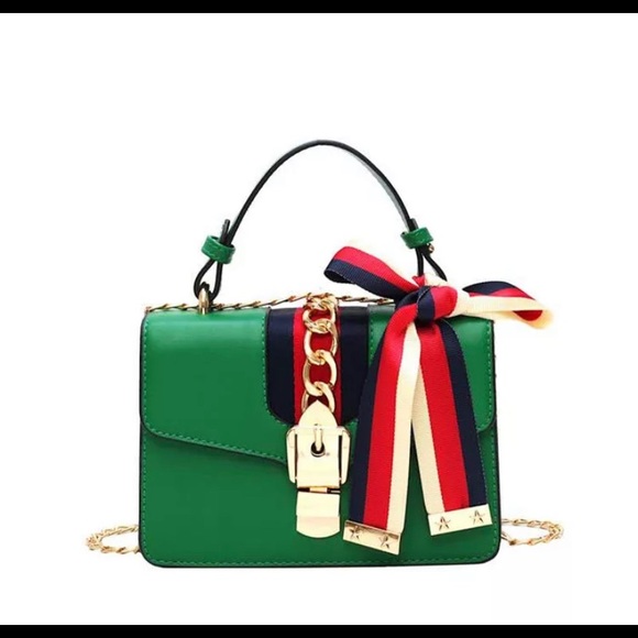 Medium size purses - Picture 4 of 6